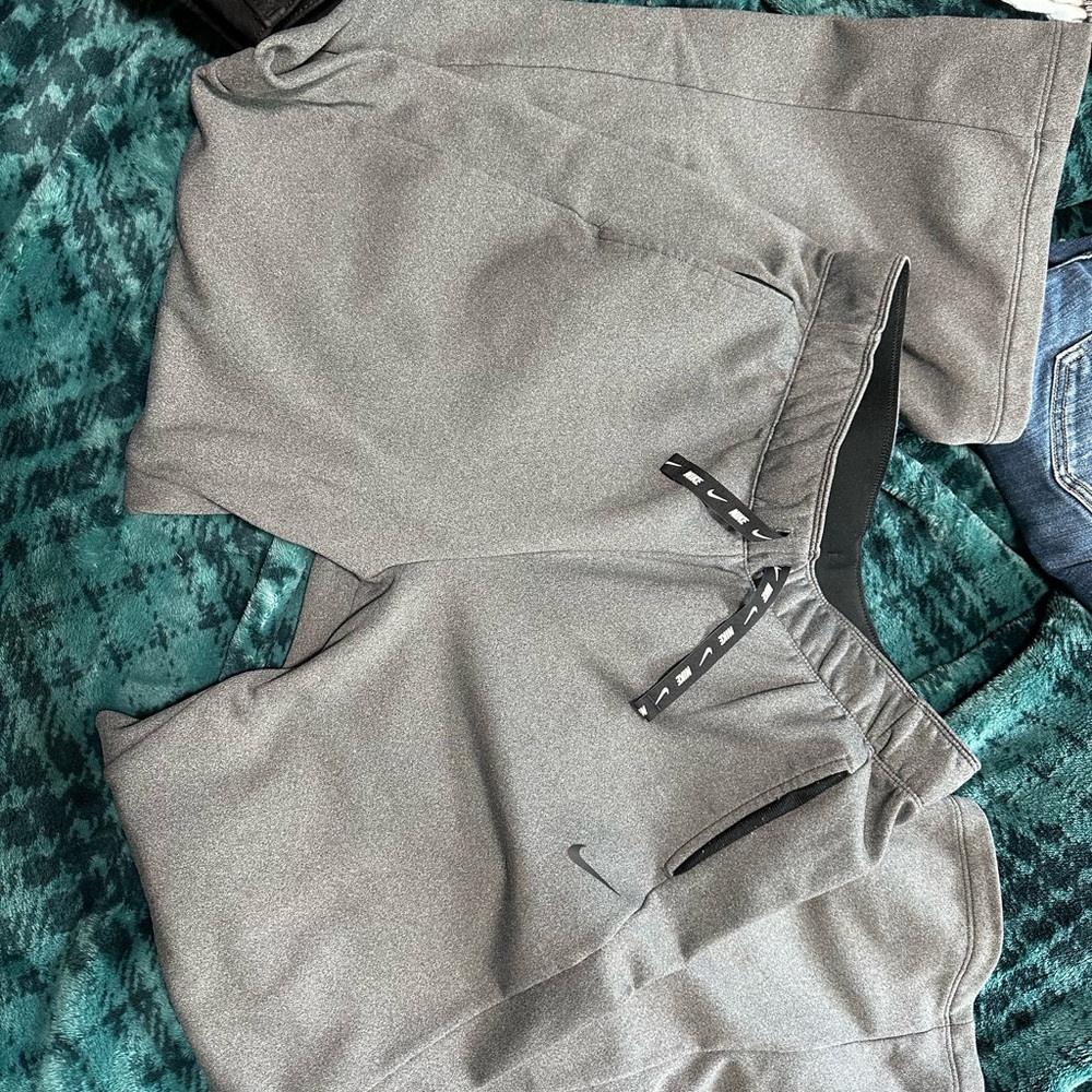 Nike Gray Athletic Sweatpants with Elastic Waistband